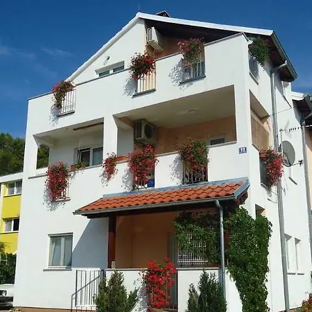 Vendégház Batur Zára