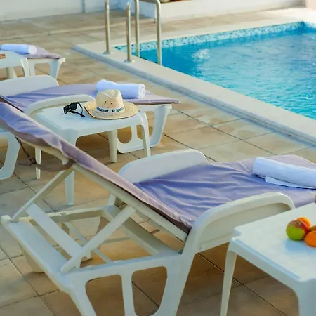 ゲストハウス Batur